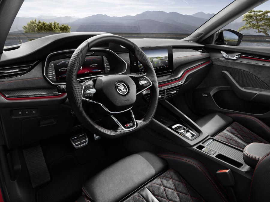 Торпедо Skoda Octavia RS iV 2020 года  (WW) (фото 35 из 40)